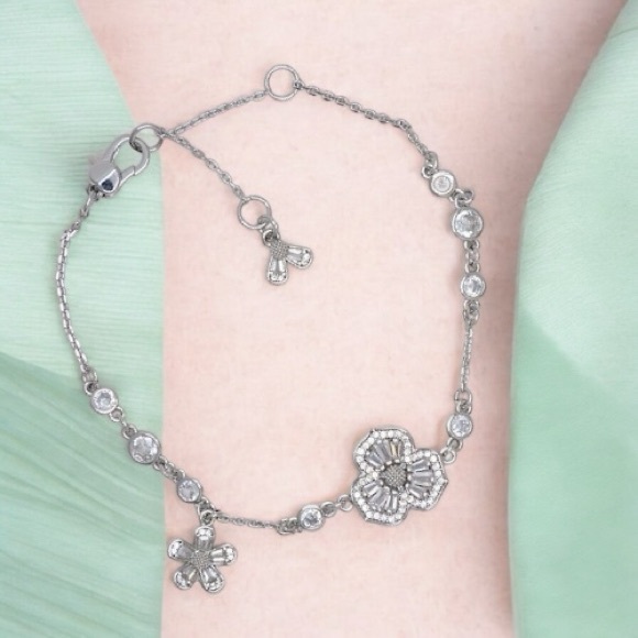 Kate Spade Fleurette Charm Bracelet in silver - Picture 3 of 5